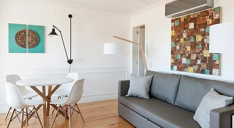 Hello Lisbon Sao Bento Valley Boutique Apartments 4*,