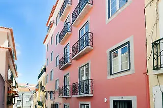 Hello Lisbon Sao Bento Valley Boutique Apartments 4*,