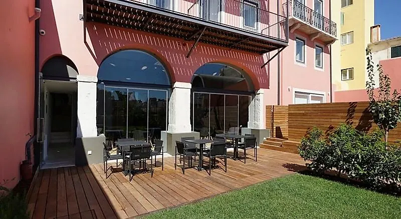 Hello Lisbon Sao Bento Valley Boutique Apartments 4*,
